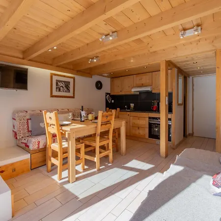 Grand Roc - Ancolies 215 - Happy Шамоні